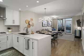 Photo #5: 240026034 Listing