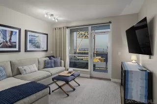 Photo #6: 240026034 Listing