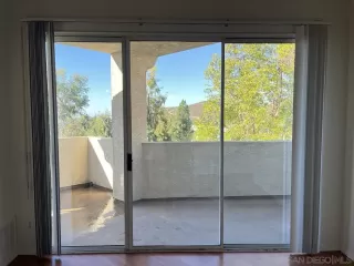 Photo #2: 240026073 Listing