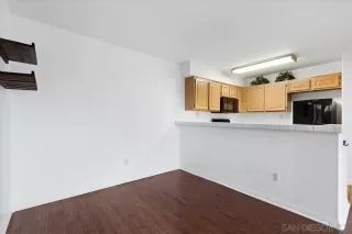 Photo #5: 240026075 Listing 