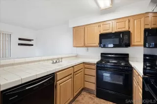 Photo #6: 240026075 Listing 