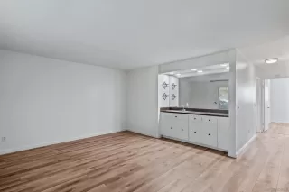 Photo #4: 240026090 Listing 