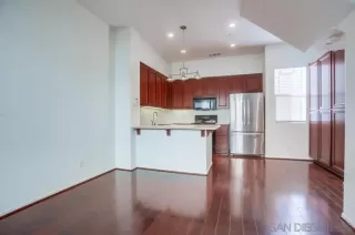 Photo #2: 240026096 Listing