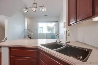 Photo #6: 240026096 Listing