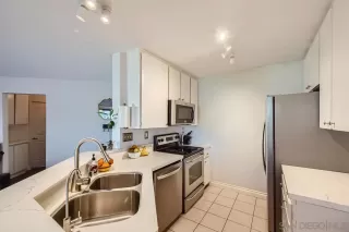 Photo #4: 240026123 Listing