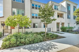 Photo #1: 240026146 Listing