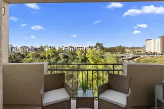 Photo #1: 240026179 Listing