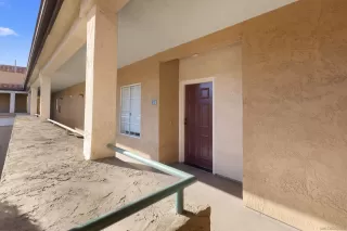 Photo #3: 240026179 Listing