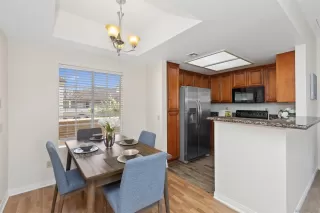 Photo #6: 240026179 Listing