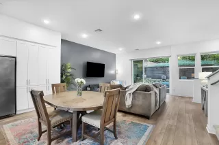 Photo #6: 240026195 Listing