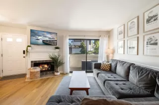 Photo #3: 240026240 Listing