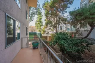 Photo #4: 240026275 Listing 