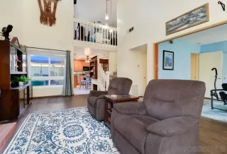 Photo #2: 240026302 Listing