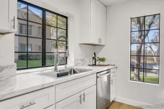 Photo #1: 240026335 Listing 