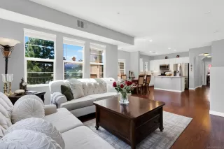 Photo #6: 240026348 Listing