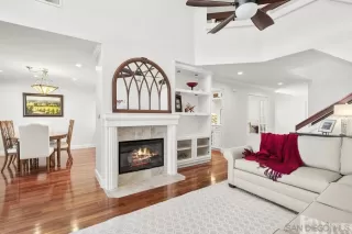 Photo #4: 240026367 Listing