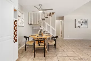 Photo #3: 240026377 Listing