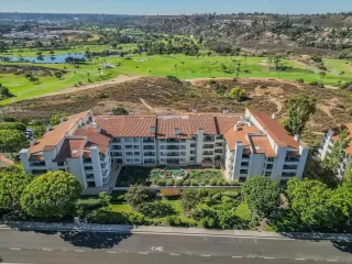 Photo #1: 240026389 Listing