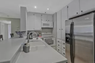 Photo #6: 240026389 Listing