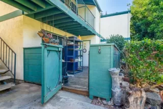 Photo #4: 240026456 Listing