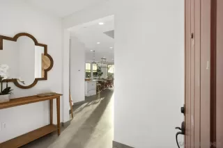 Photo #3: 240026472 Listing