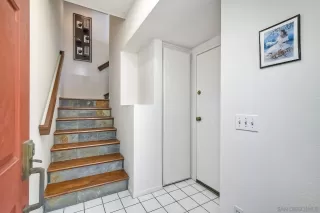 Photo #4: 240026478 Listing