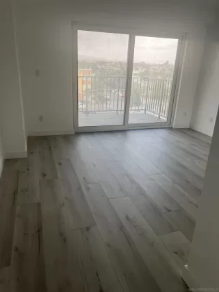 Photo #5: 240026540 Listing