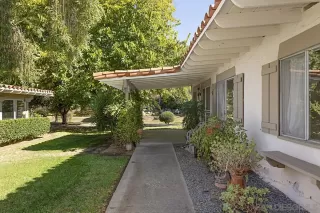 Photo #5: 240026648 Listing 