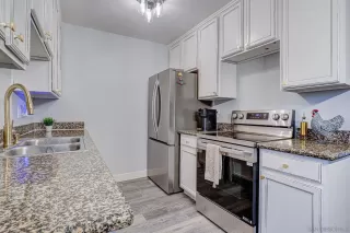 Photo #4: 240026673 Listing