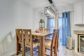 Photo #5: 240026673 Listing