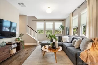 Photo #1: 240026677 Listing