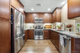 Photo #2: 240026677 Listing