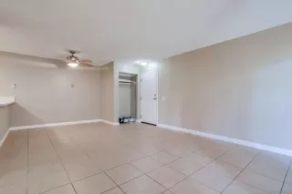 Photo #2: 240026709 Listing 