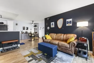 Photo #1: 240026714 Listing