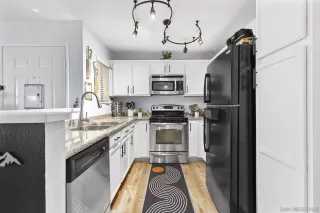 Photo #2: 240026714 Listing