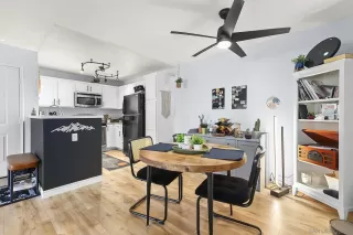 Photo #4: 240026714 Listing