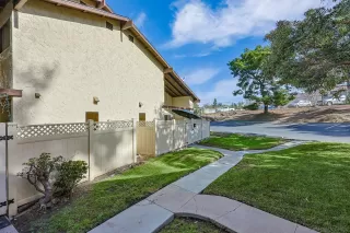 Photo #3: 240026717 Listing