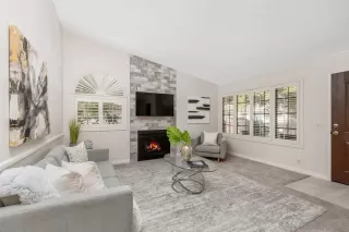 Photo #1: 240026720 Listing