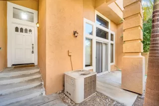 Photo #6: 240026728 Listing