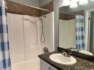 Photo #5: 240026739 Listing