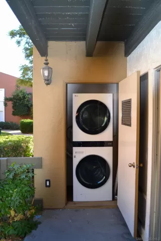 Photo #6: 240026739 Listing