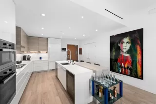 Photo #5: 240026804 Listing