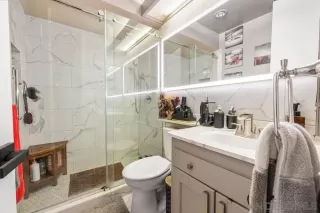 Photo #4: 240026805 Listing