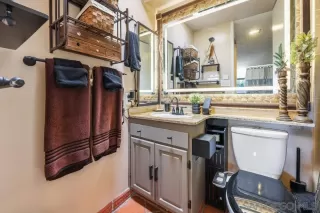 Photo #5: 240026805 Listing