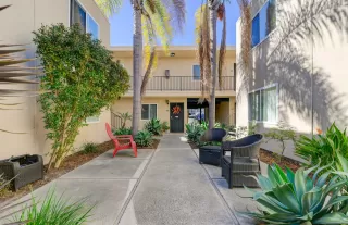 Photo #1: 240026815 Listing