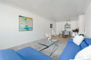 Photo #6: 240026815 Listing