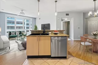 Photo #5: 240026884 Listing