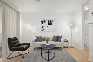 Photo #2: 240026894 Listing