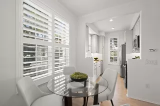 Photo #4: 240026894 Listing