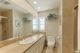 Photo #1: 240026898 Listing 